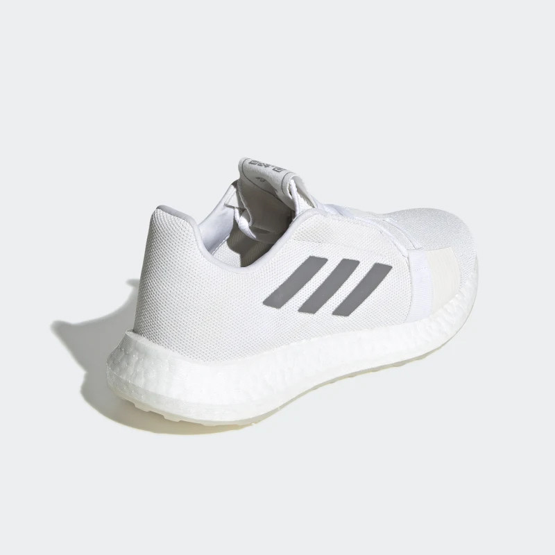 SEPATU LARI ADIDAS Wmns Senseboost Go