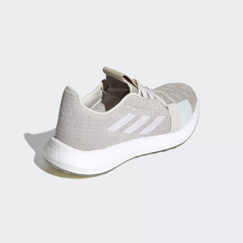 Wmns SenseBoost Go foto 4