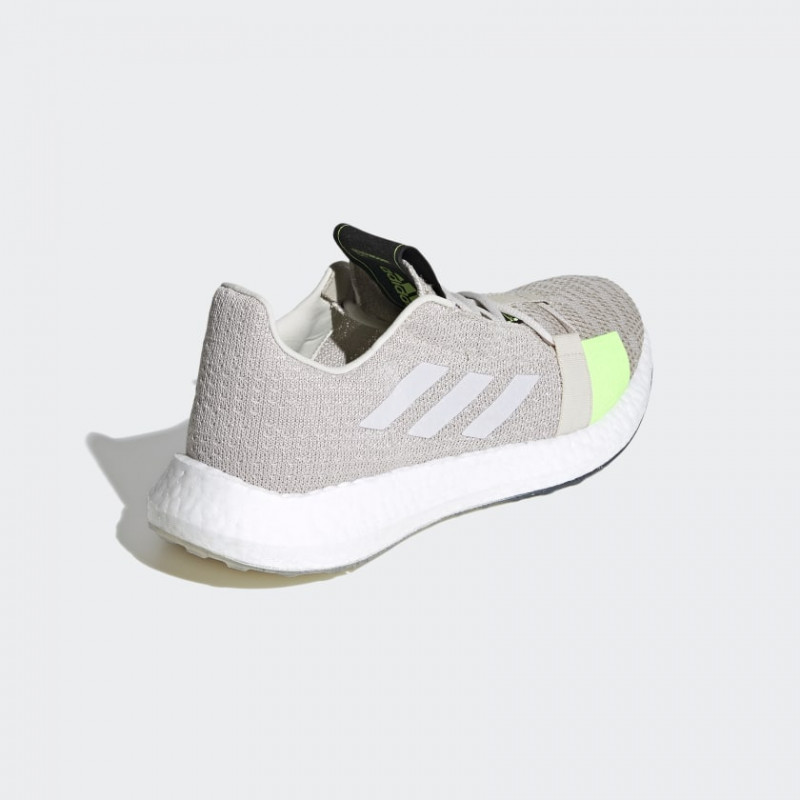SEPATU LARI ADIDAS Senseboost Go