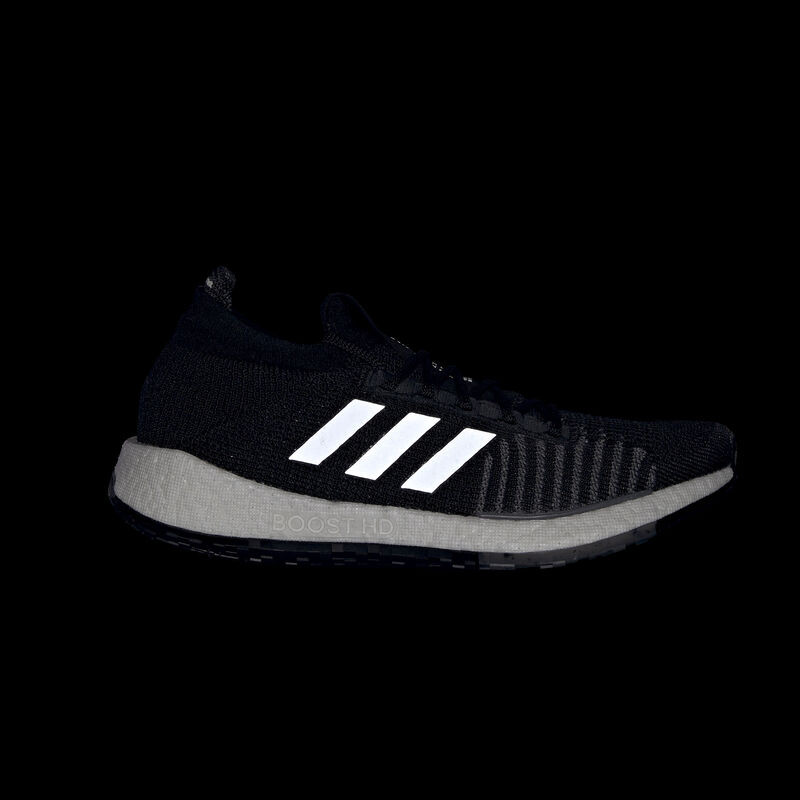 SEPATU LARI ADIDAS Pulseboost HD