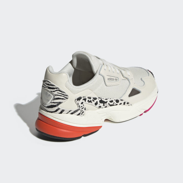 SEPATU SNEAKERS ADIDAS Wmns Falcon