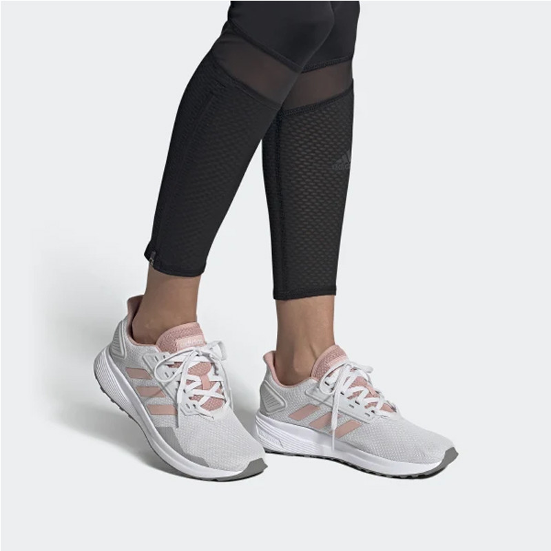 SEPATU LARI ADIDAS Wmns Duramo 9