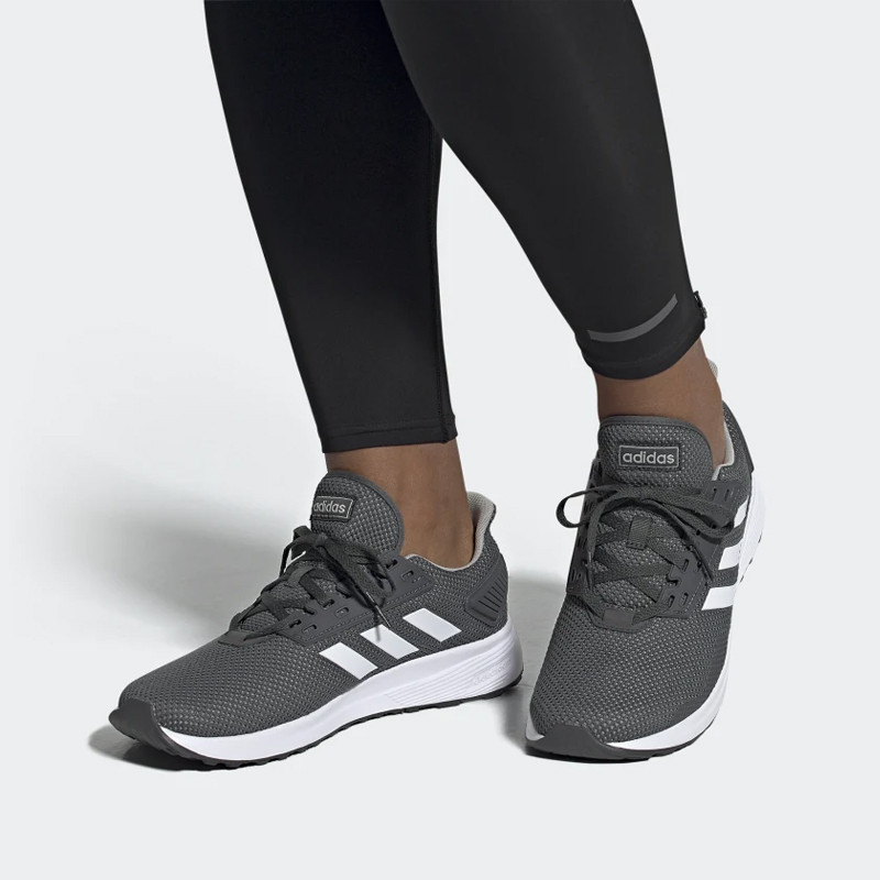 SEPATU LARI ADIDAS Duramo 9