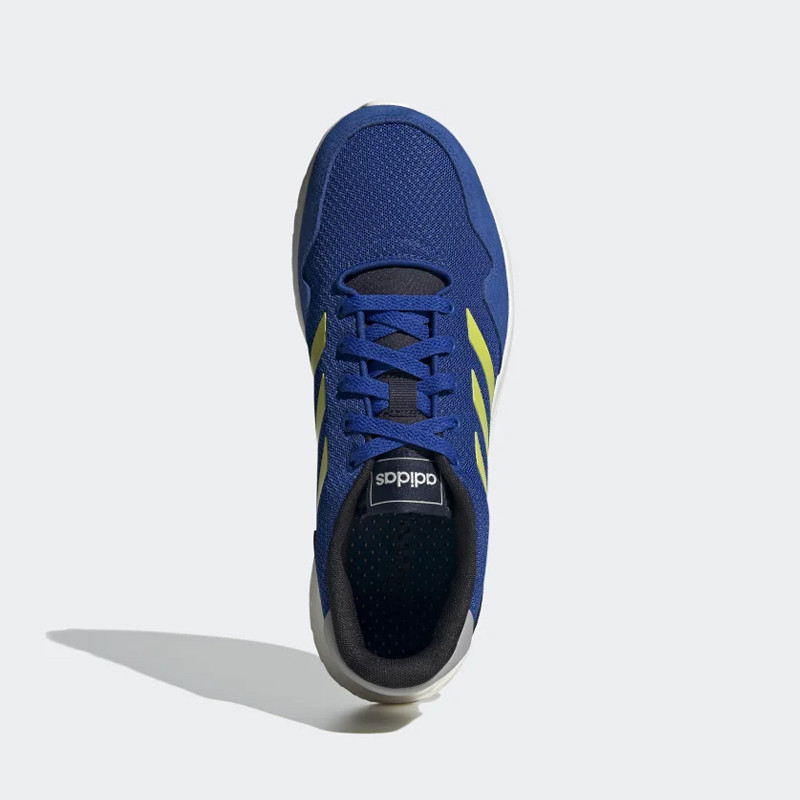 SEPATU LARI ADIDAS Archivo