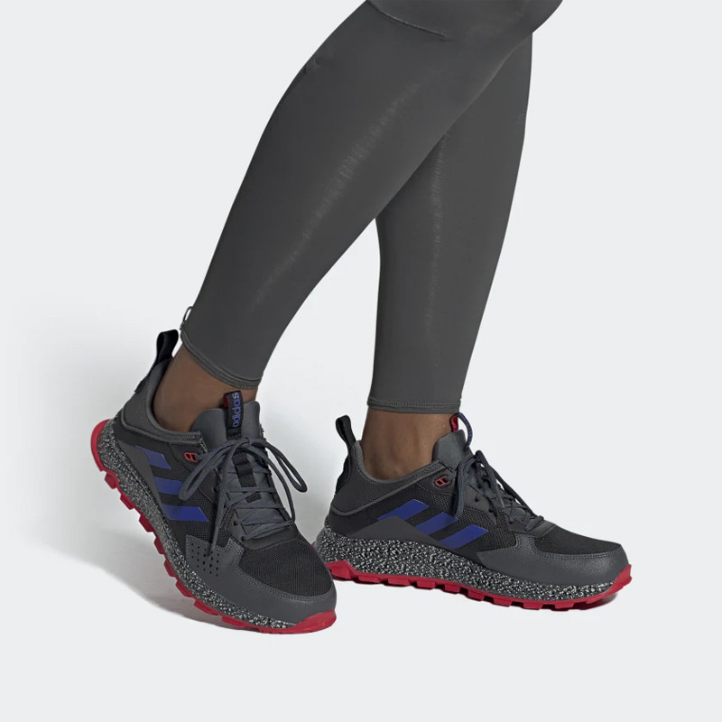 SEPATU LARI ADIDAS Response Trail
