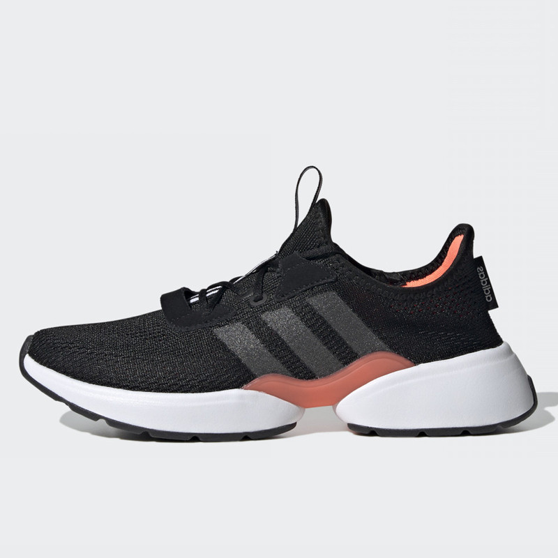 SEPATU LARI ADIDAS Wmns Mavia X