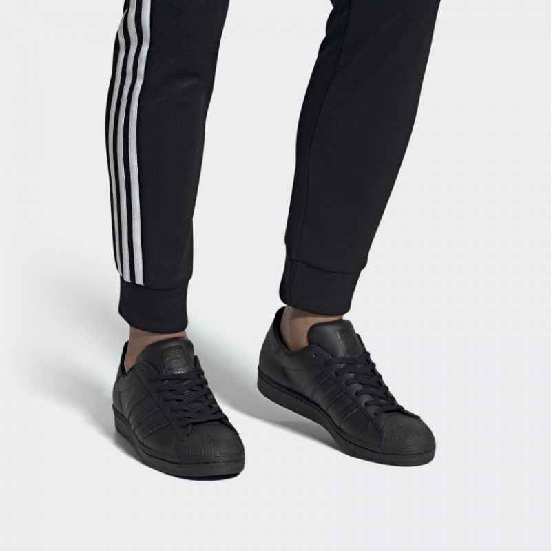 SEPATU SNEAKERS ADIDAS Superstar