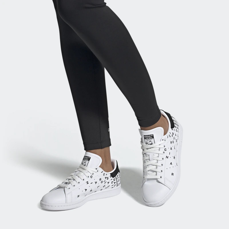 SEPATU SNEAKERS ADIDAS Wmns Stan Smith