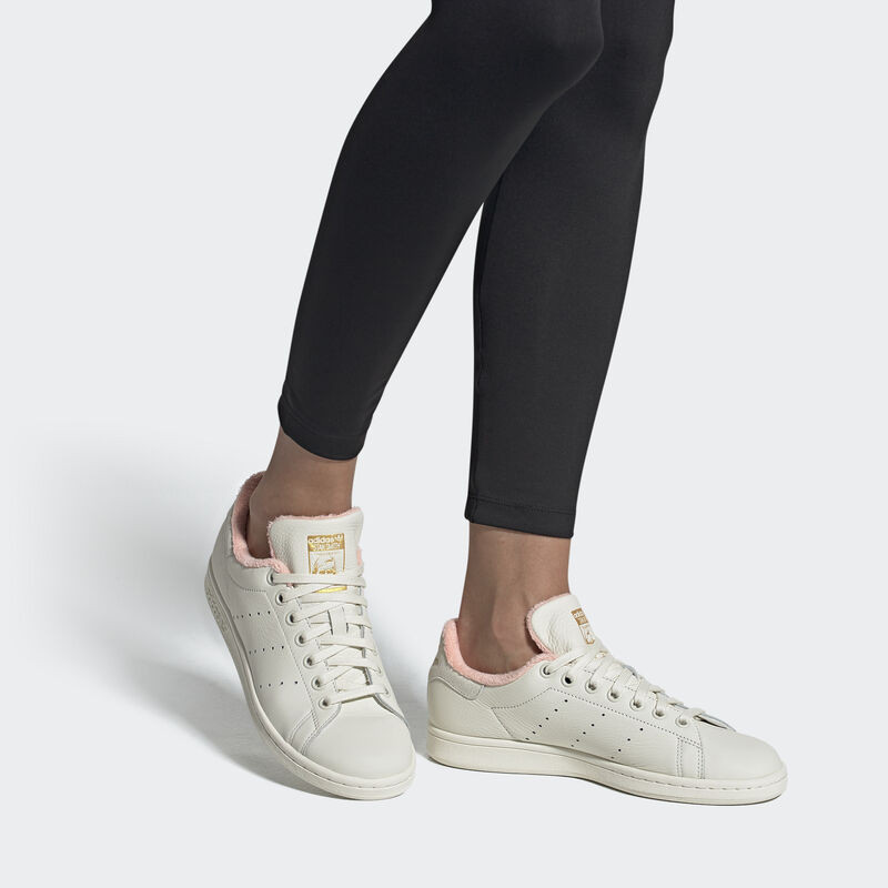 SEPATU SNEAKERS ADIDAS Wmns Stan Smith