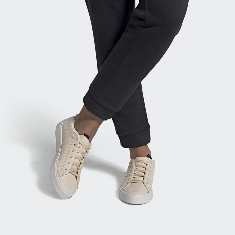 SEPATU SNEAKERS ADIDAS Wmns Sleek