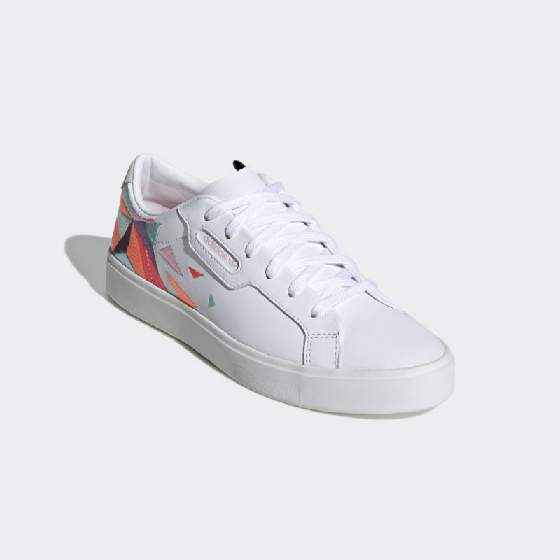 SEPATU SNEAKERS ADIDAS Wmns Sleek