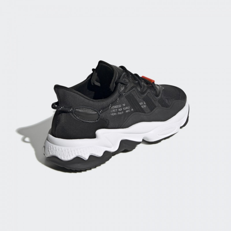 SEPATU SNEAKERS ADIDAS Ozweego Tr