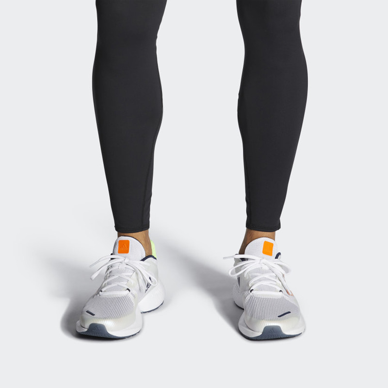SEPATU LARI ADIDAS Alphatorsion 360