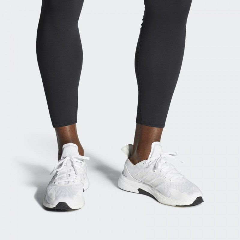 SEPATU LARI ADIDAS X9000L3