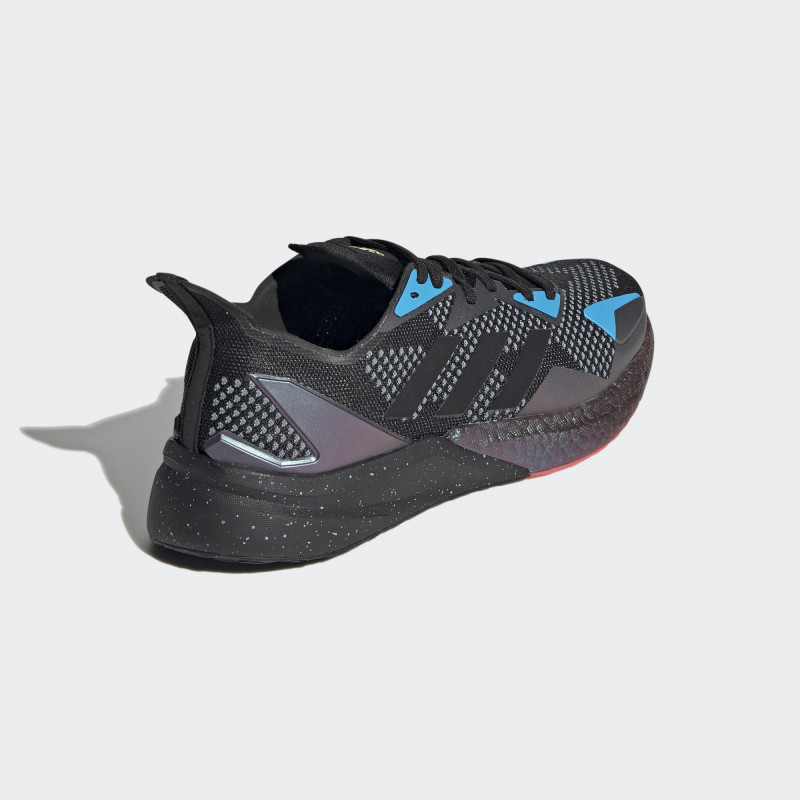 SEPATU LARI ADIDAS X9000L3