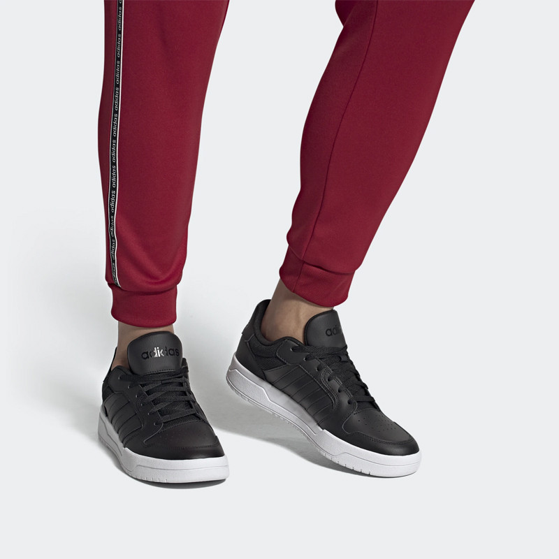 SEPATU SNEAKERS ADIDAS Entrap