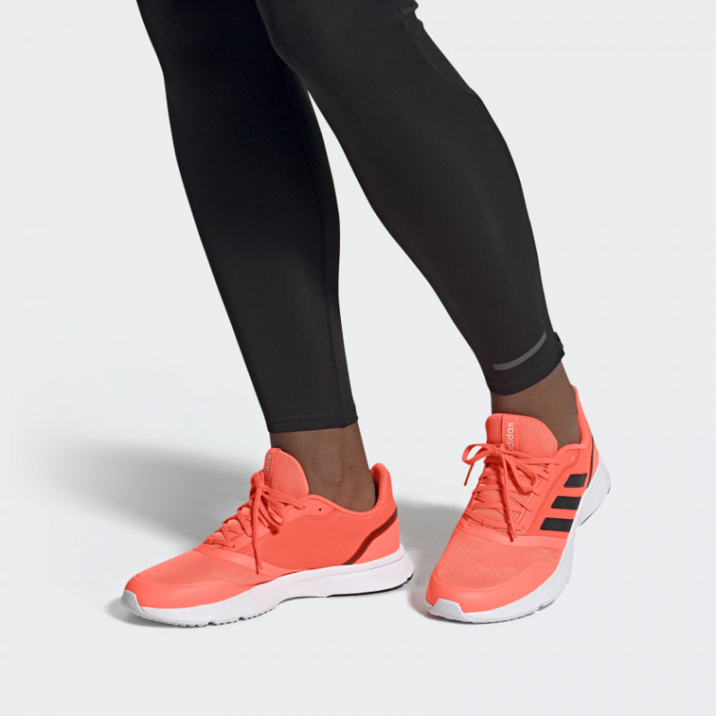 SEPATU LARI ADIDAS Nova Flow