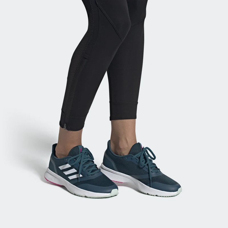 SEPATU LARI ADIDAS Wmns Nova Flow
