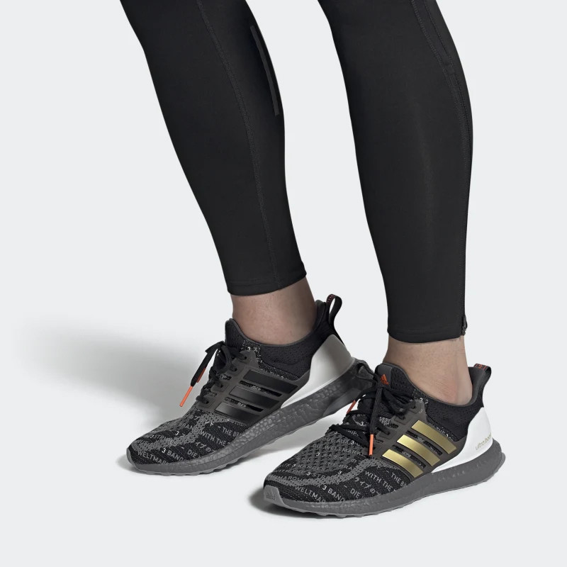 SEPATU LARI ADIDAS Ultraboost Shanghai