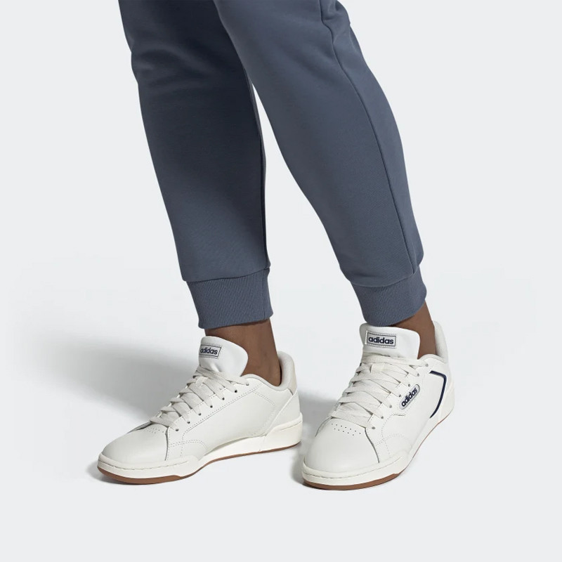 SEPATU SNEAKERS ADIDAS Roguera