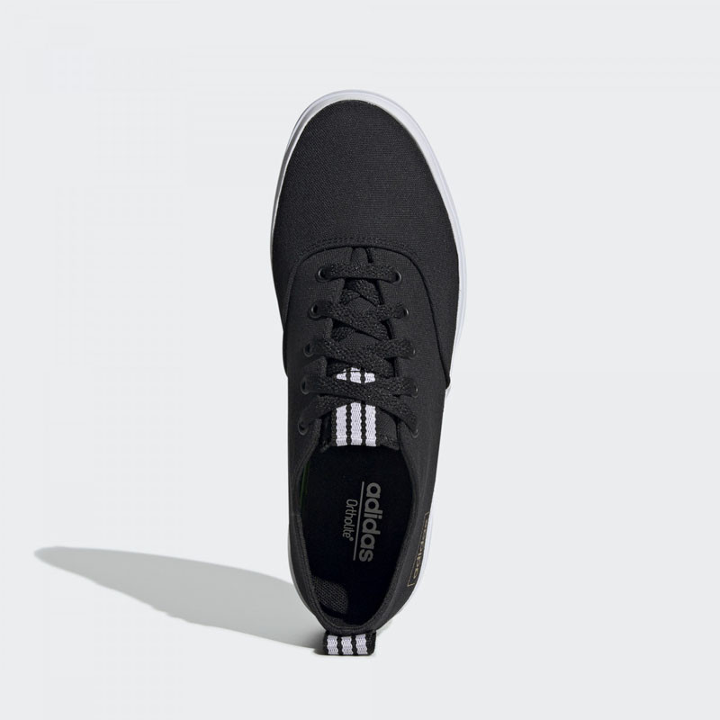 SEPATU TRAINING ADIDAS Wmns Broma