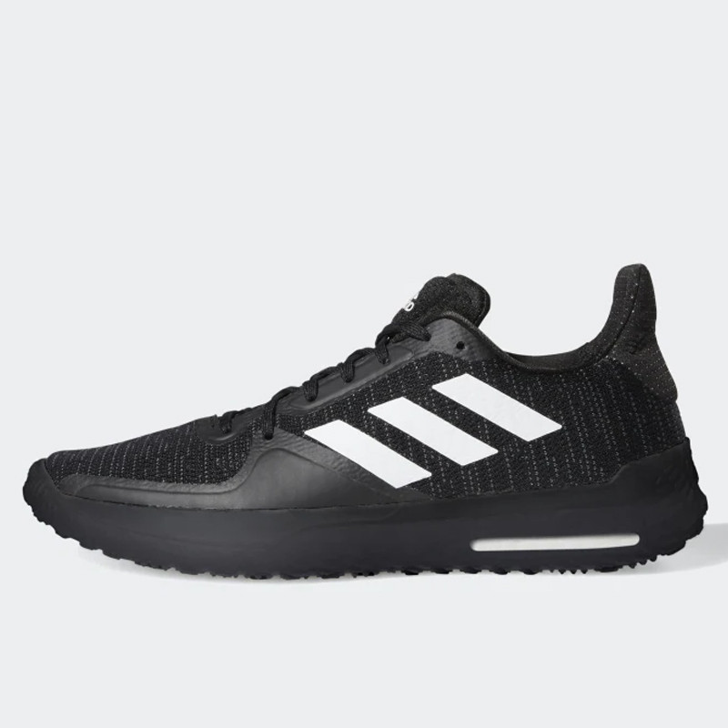 SEPATU TRAINING ADIDAS Fitboost Trainers