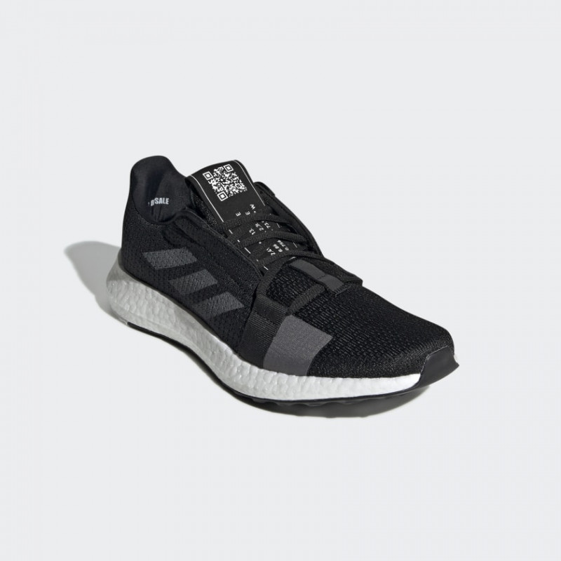 SEPATU LARI ADIDAS Senseboost Go
