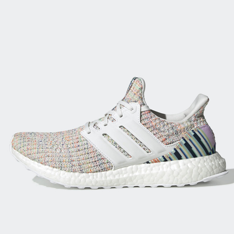 Jual SEPATU LARI Wanita ADIDAS Wmns Ultraboost Crystal White