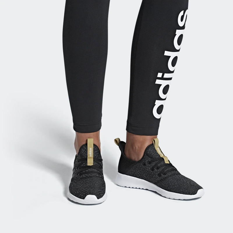 SEPATU LARI ADIDAS Wmns Cloudfoam Pure