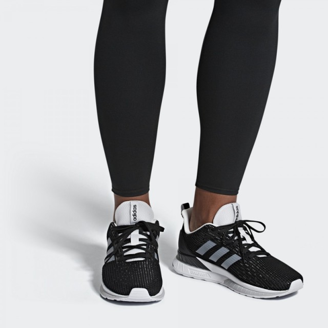 SEPATU LARI ADIDAS Questar TND 