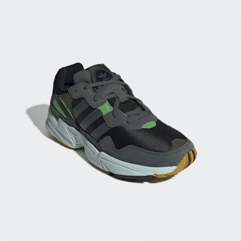 SEPATU SNEAKERS ADIDAS Yung-96