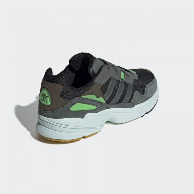 SEPATU SNEAKERS ADIDAS Yung-96