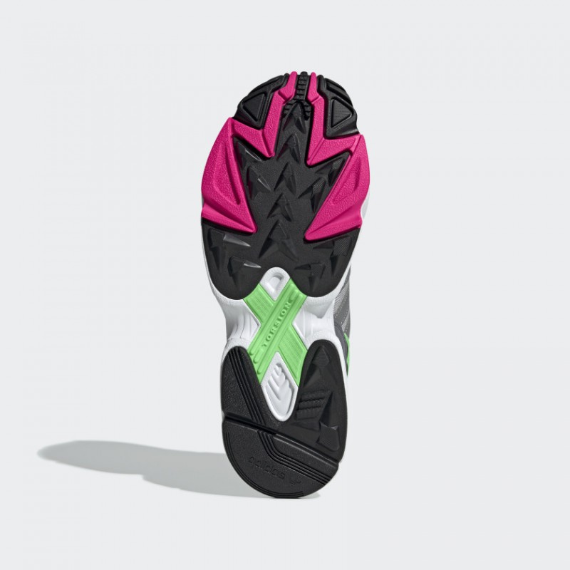 SEPATU SNEAKERS ADIDAS Yung-96