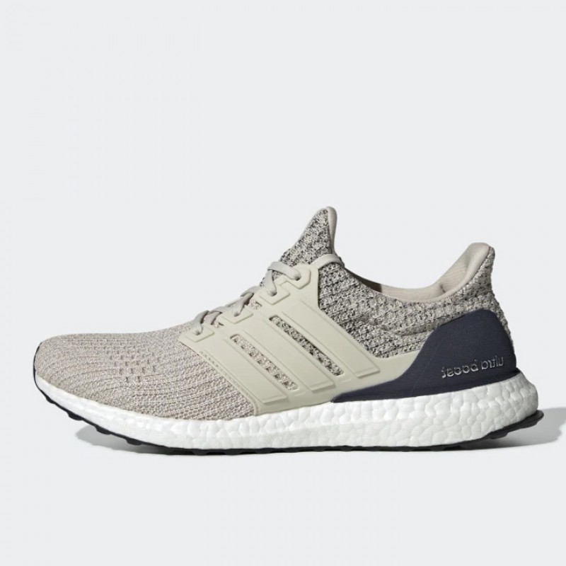 SEPATU LARI ADIDAS Ultraboost