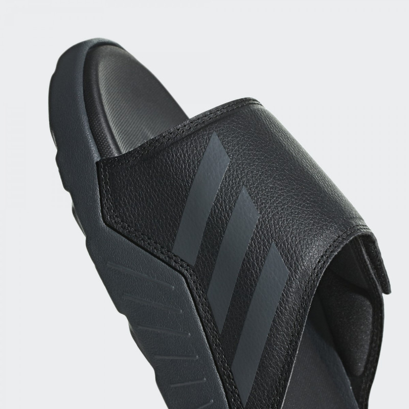 SANDAL SNEAKERS ADIDAS Questar Slides