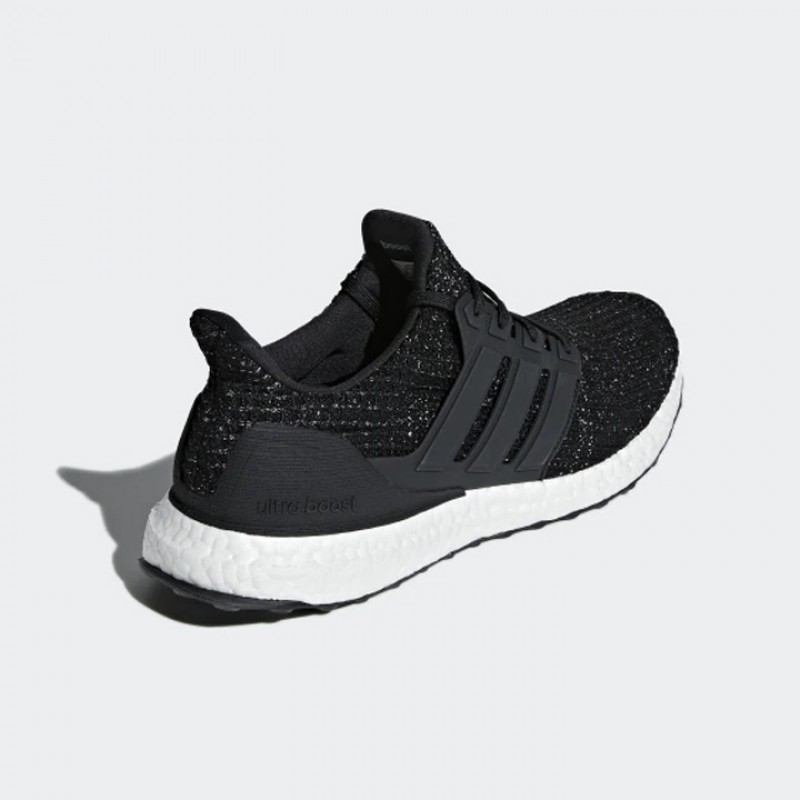 SEPATU LARI ADIDAS Ultraboost