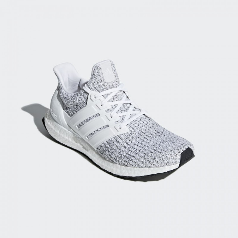 SEPATU LARI ADIDAS Ultraboost