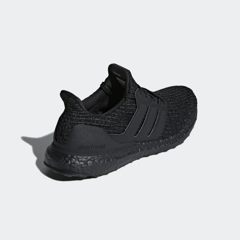 SEPATU LARI ADIDAS Ultraboost