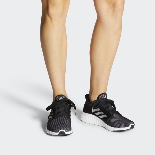 SEPATU LARI ADIDAS Wmns Edge Lux 3
