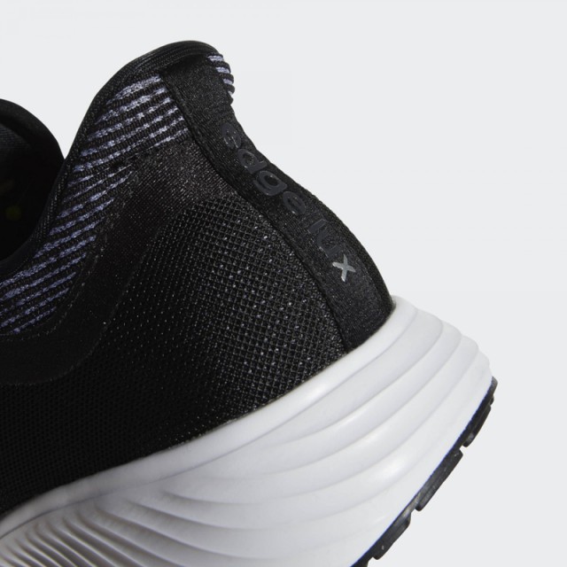 SEPATU LARI ADIDAS Wmns Edge Lux 3