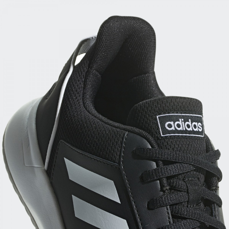 SEPATU TENNIS ADIDAS Courtsmash