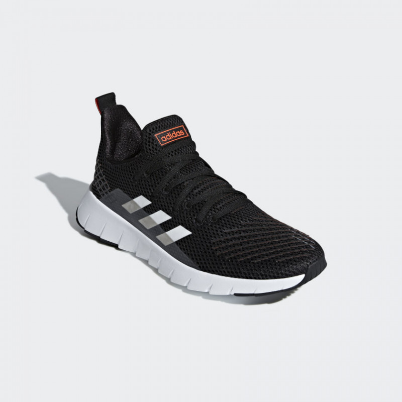 SEPATU LARI ADIDAS Asweego