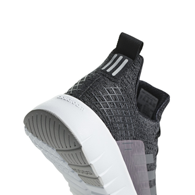 SEPATU LARI ADIDAS Wmns Asweego