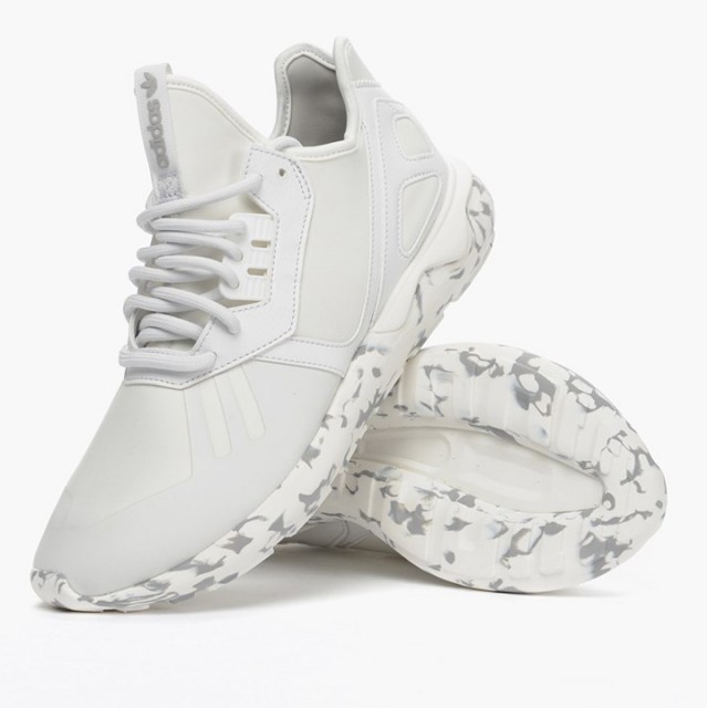 SEPATU LARI ADIDAS Tubular Runner