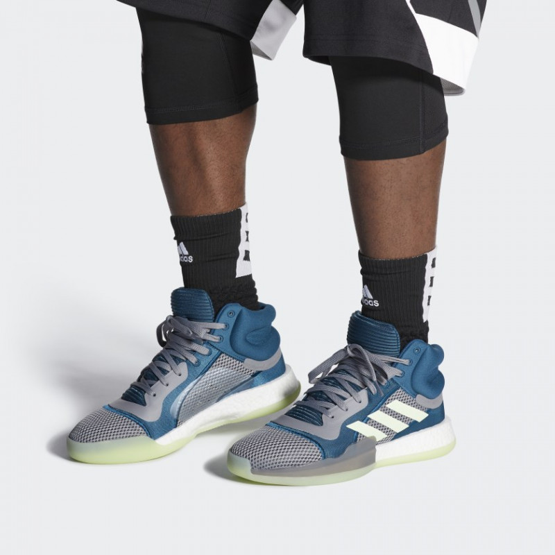 SEPATU BASKET ADIDAS Marquee Boost