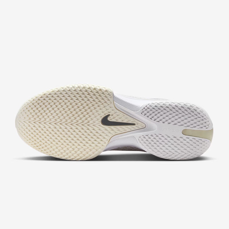 SEPATU BASKET NIKE G.T. Cut Academy EP