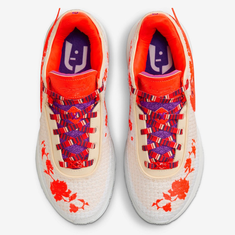 SEPATU BASKET NIKE Mimi Plange X LeBron 20 PRM