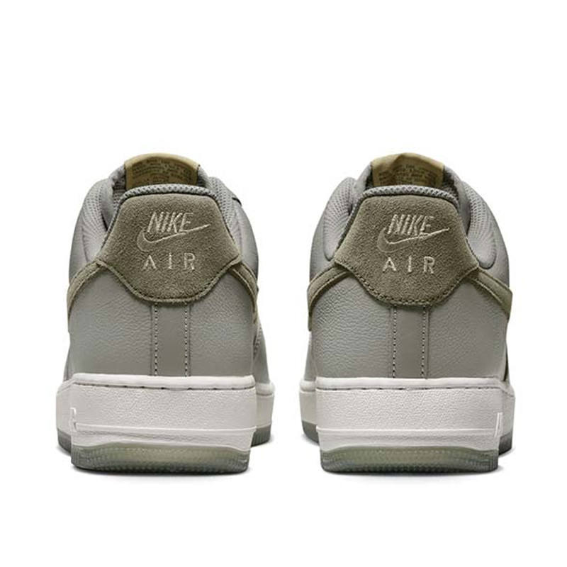 SEPATU SNEAKERS NIKE AIR FORCE 1 '07 LV8