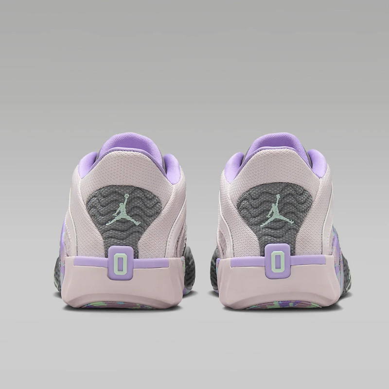SEPATU BASKET AIR JORDAN Tatum 2 GS Easter