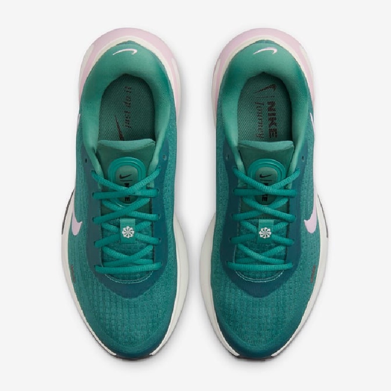 SEPATU LARI NIKE Wmns Journey Run